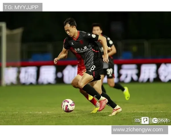 深圳足球队强势领跑城市联赛积分榜总分高达93分彰显实力 深圳足球队强势领跑城市联赛积分榜总分高达93分彰显实力